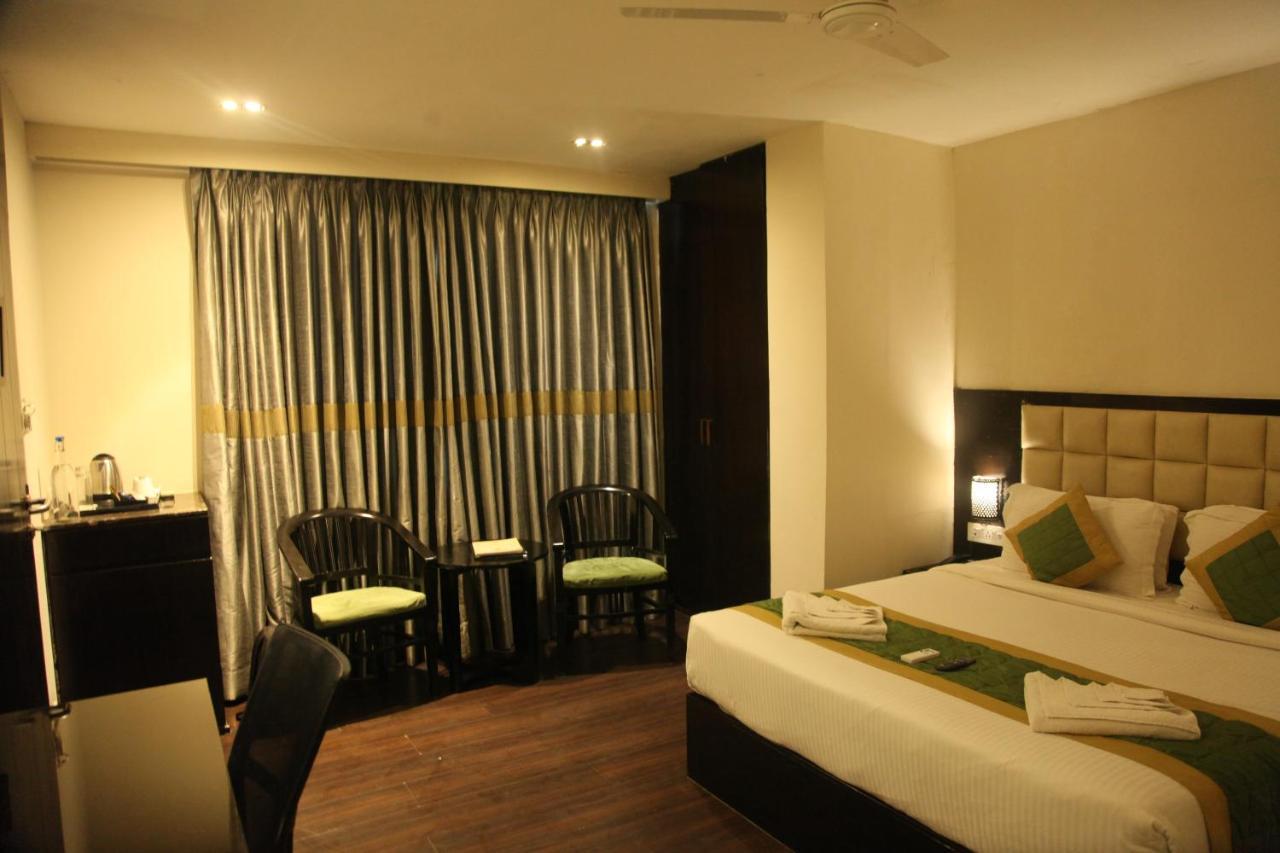 J Hotel Port Blair Exterior photo